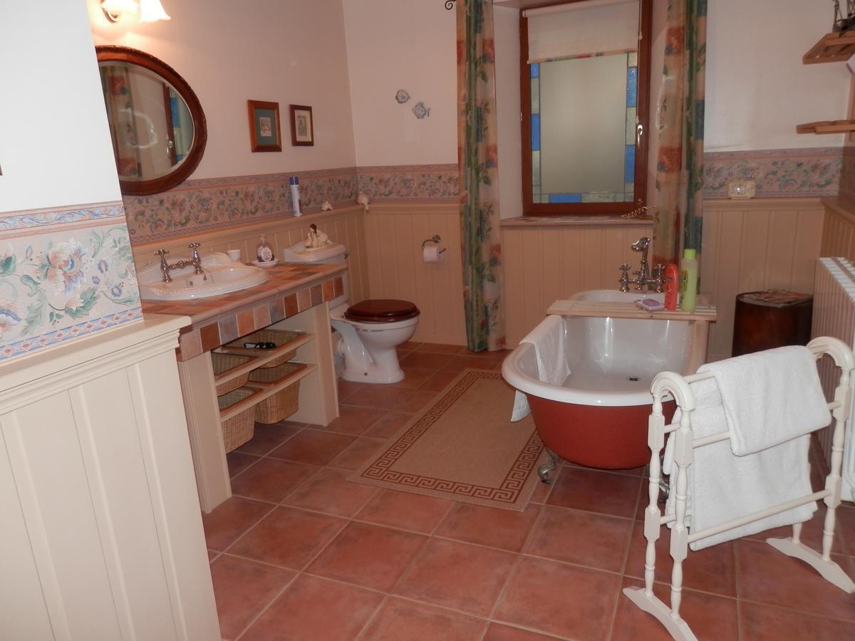 Maison De Laura Salsigne Ruang foto
